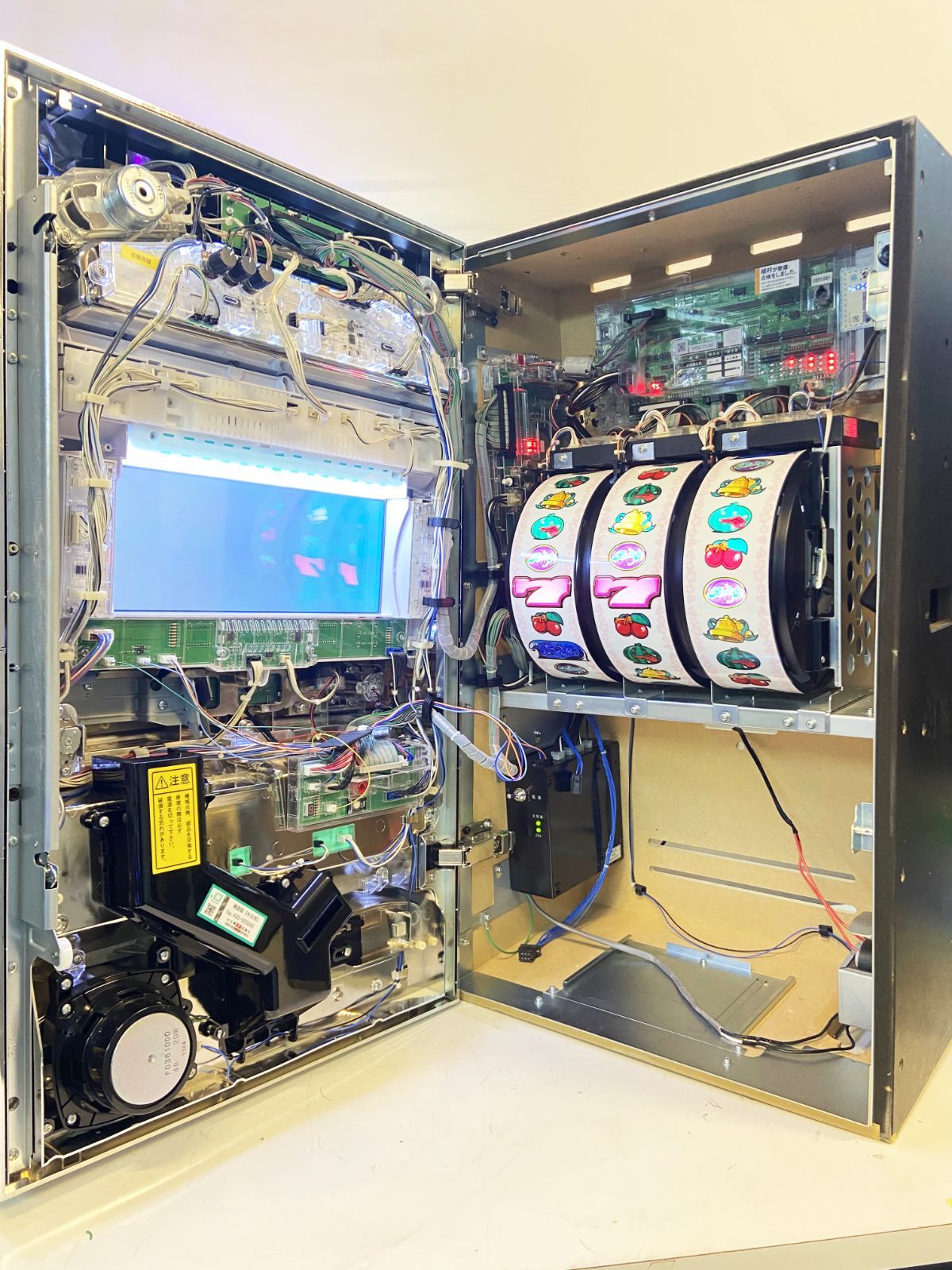 送料込】 パチスロ スロット実機 パイオニア ニューシオサイ30 - メルカリ