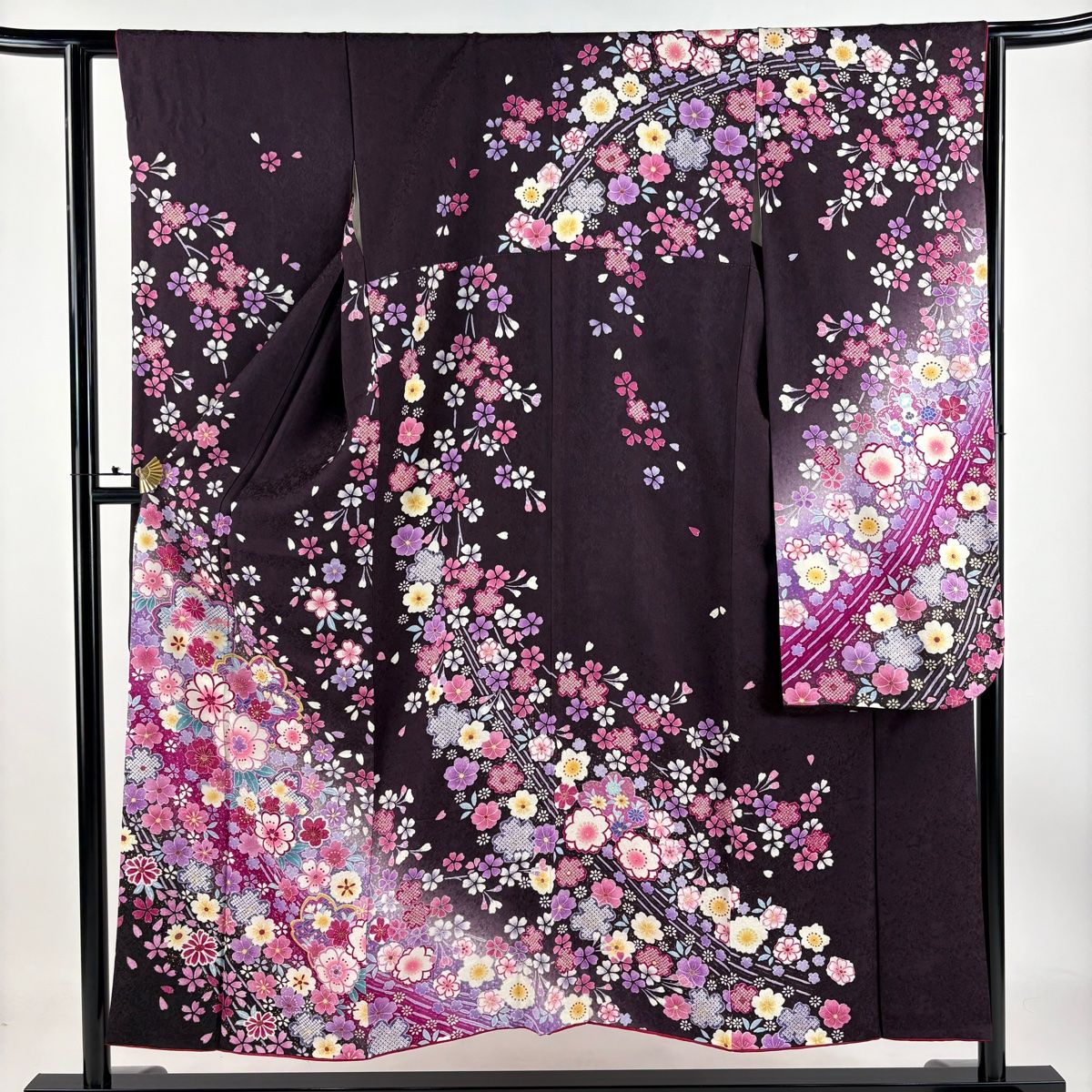 振袖 身丈152cm 裄丈63cm S 袷 桜 桜の花びら 金彩 ぼかし 濃紫 正絹 名品