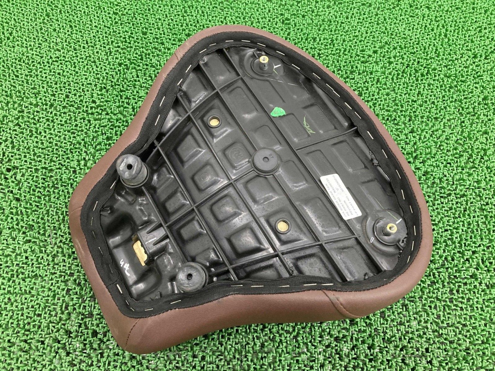 クラシック350 シート 茶 RAU00129 純正 中古 バイク 部品 ロイヤル