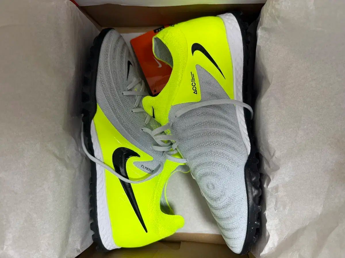 NIKE ナイキ ファントム gx2 プロ tf 250