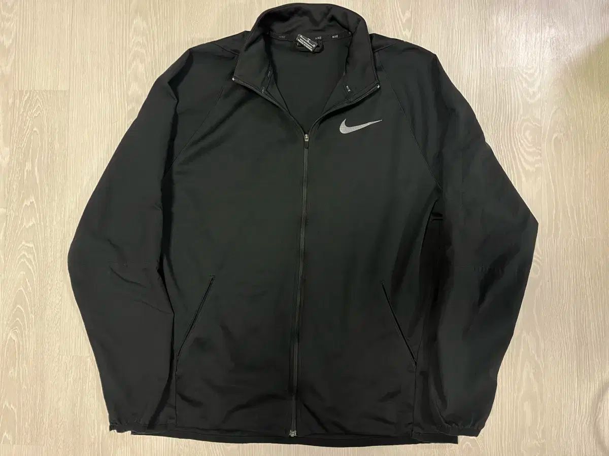 【雷市場（ポンジャン）商品韓国直送】 Nike(ナイキ） ジャージ 105