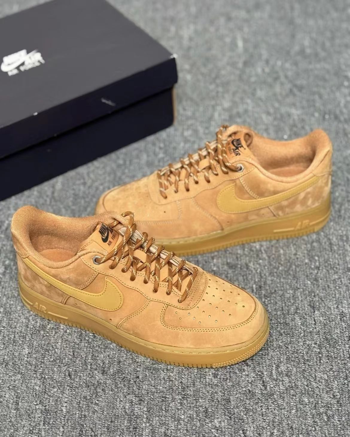 新品 NIKE AIR FORCE 1 '07 WB FLAX WHEAT-GUM ナイキ エアフォース1 フラックス ウィート ローカットスニーカー ブラウン