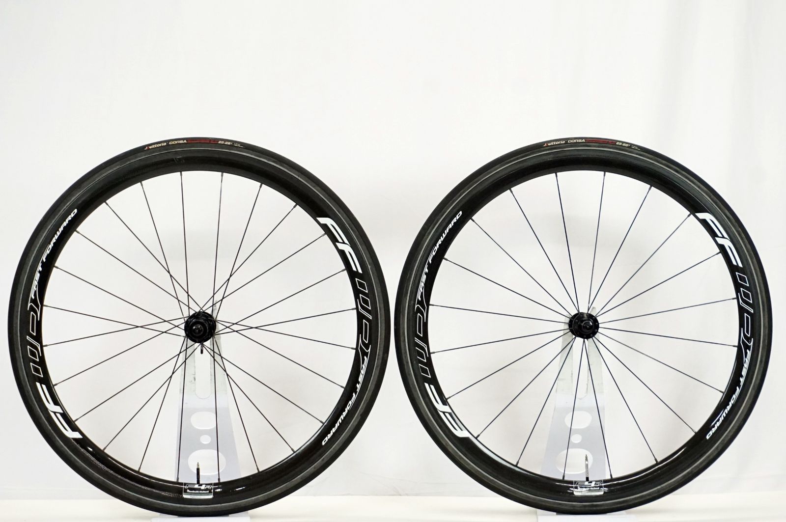 FFWD 「ファストフォワード」 F4R (FFWD CERAMIC ハブ) シマノ