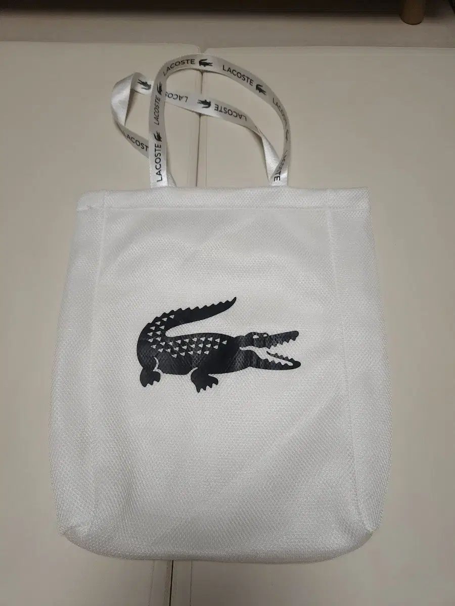 Women's Lacoste x Netflix Croc Print Large Tote - Tote Bags