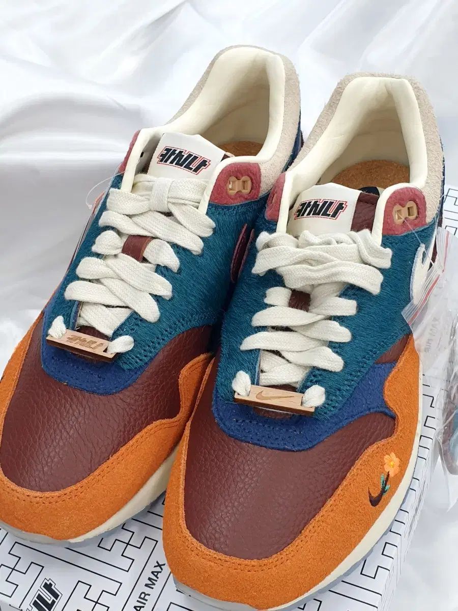 NIKE ナイキ Kasina カシナ Won-Ang エアマックス 255 店内