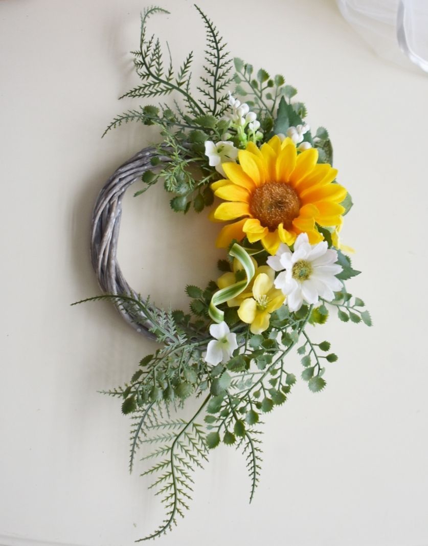 流れるグリーン☆トロピカルなひまわりのリース☆造花☆ドアリース  