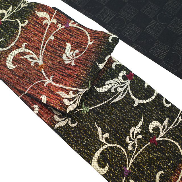 【新品、未使用品】百華 幾何学模様　刺繍 半幅帯 新古品】 半幅帯 未使用 正絹 想屋 omoiya.com ブランド 全通