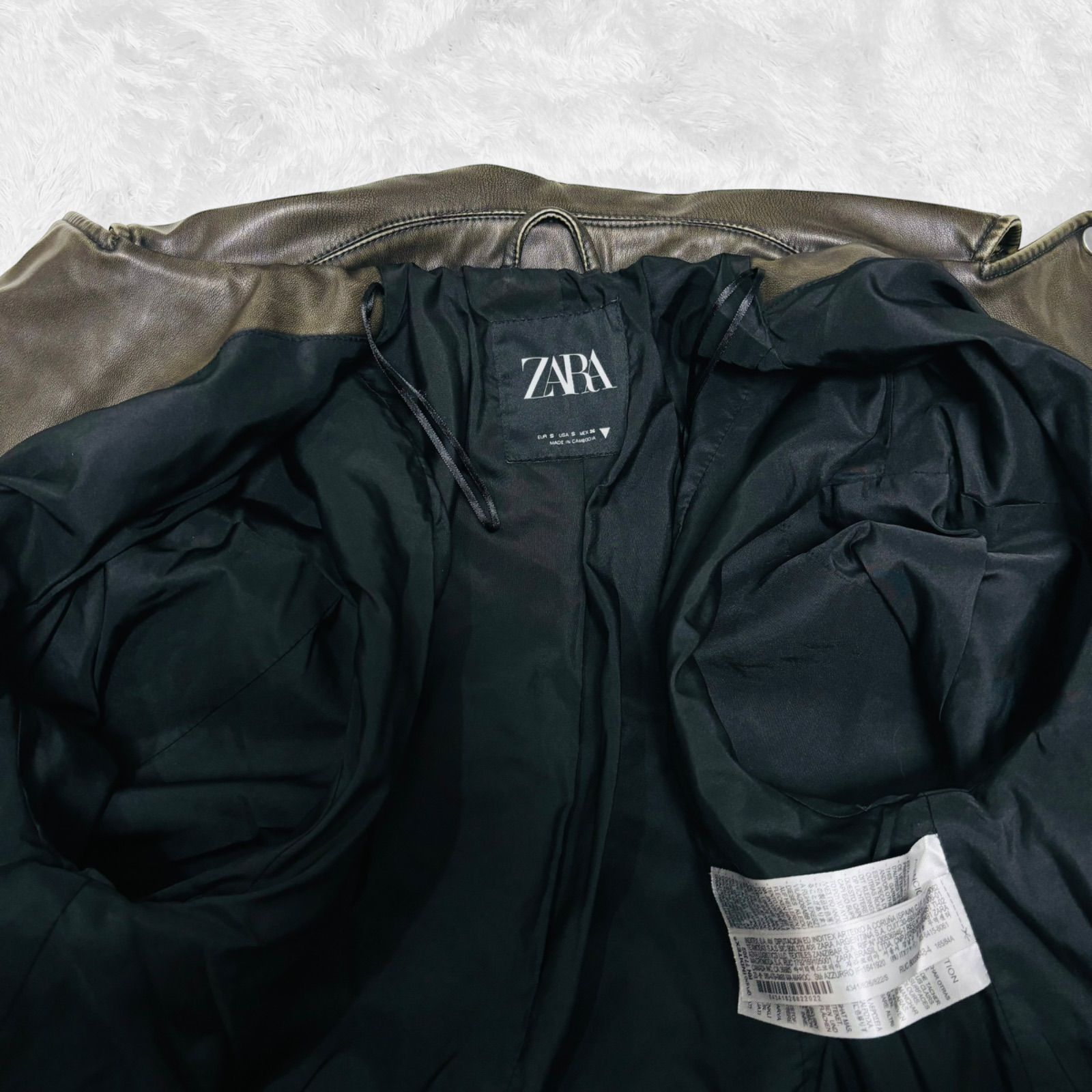 美品 完売品 大人気 ZARA ザラ フェイクレザー クロップド