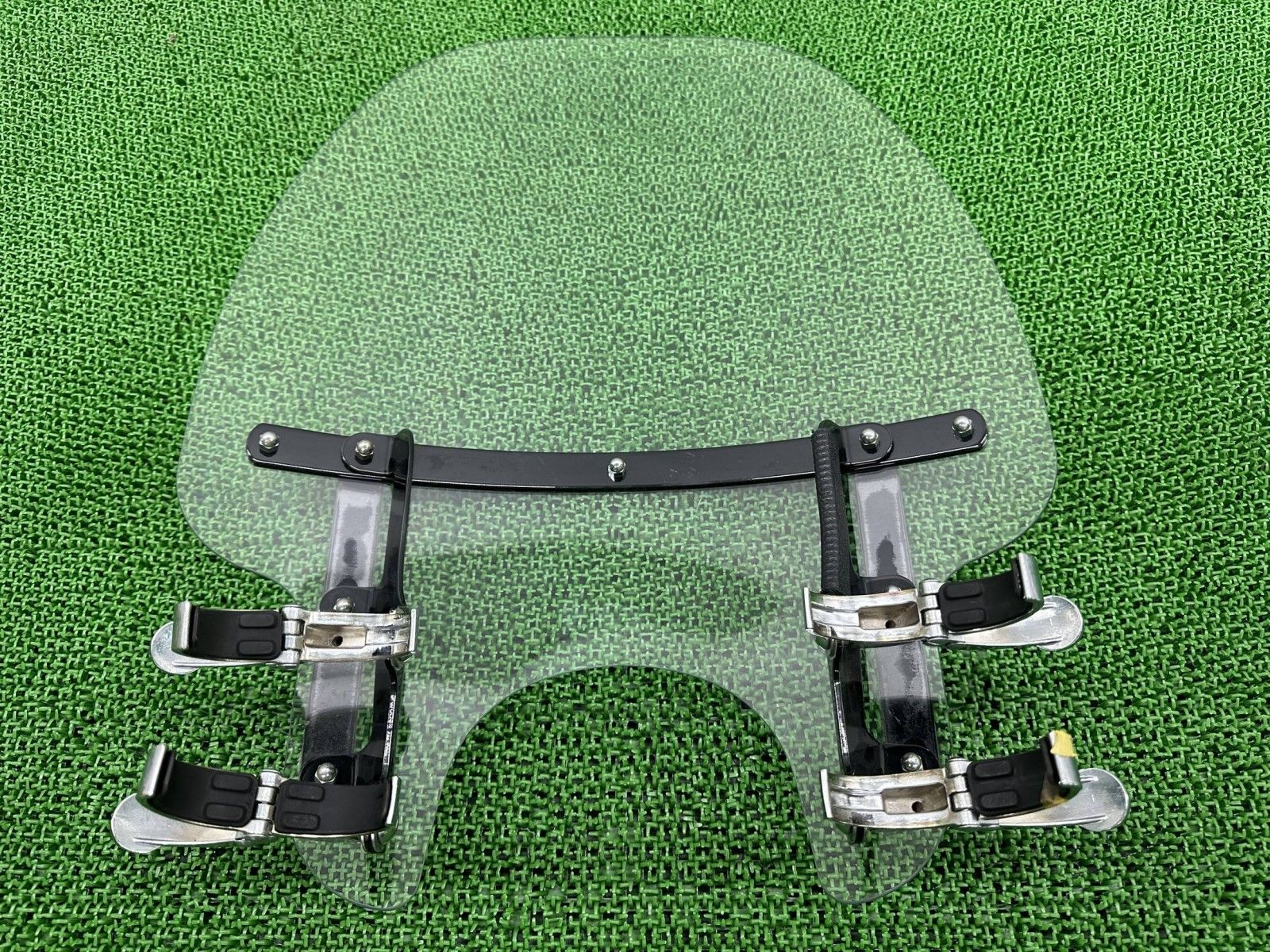 クイックリリースコンパクトウインドシールド zN