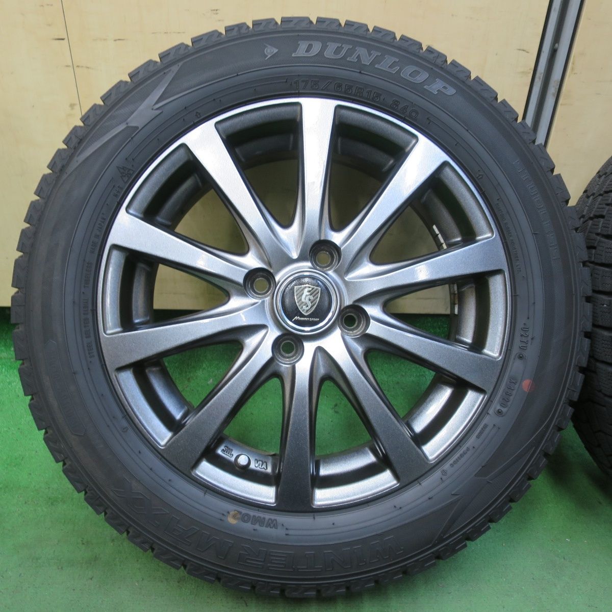 (未使用)さいたま 急ぎOK！ 175/65R15ピレリ スタッドレス4本　② 未使用)さいたま 急ぎOK！ 175/65R15ピレリ スタッドレス4本 ② 【公式