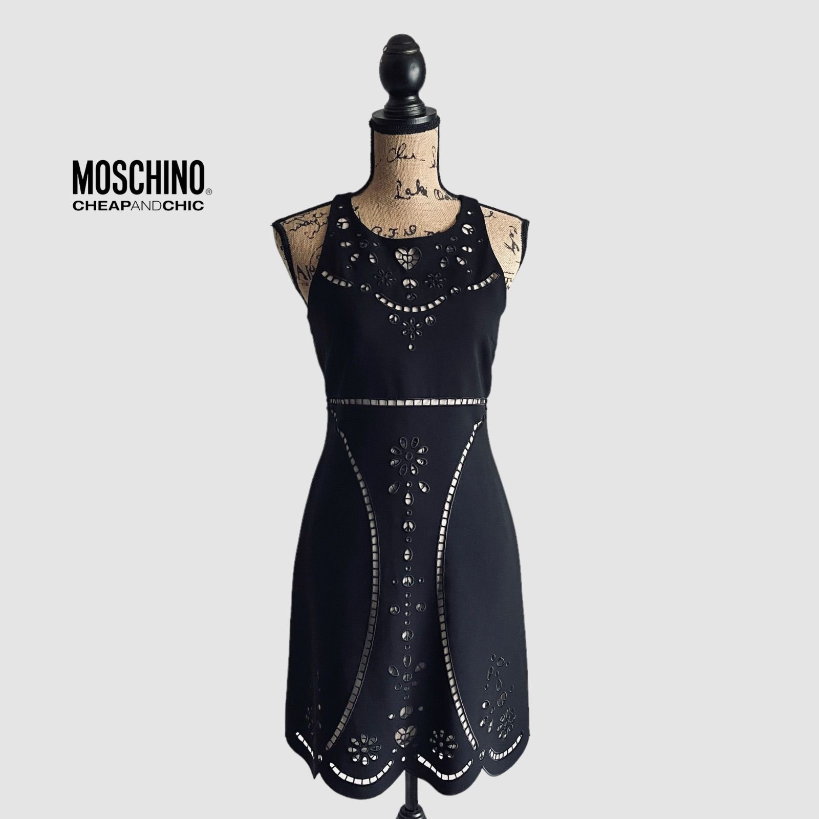 MOSCHINO CHEAP AND CHIC モスキーノ ワンピース ブラック