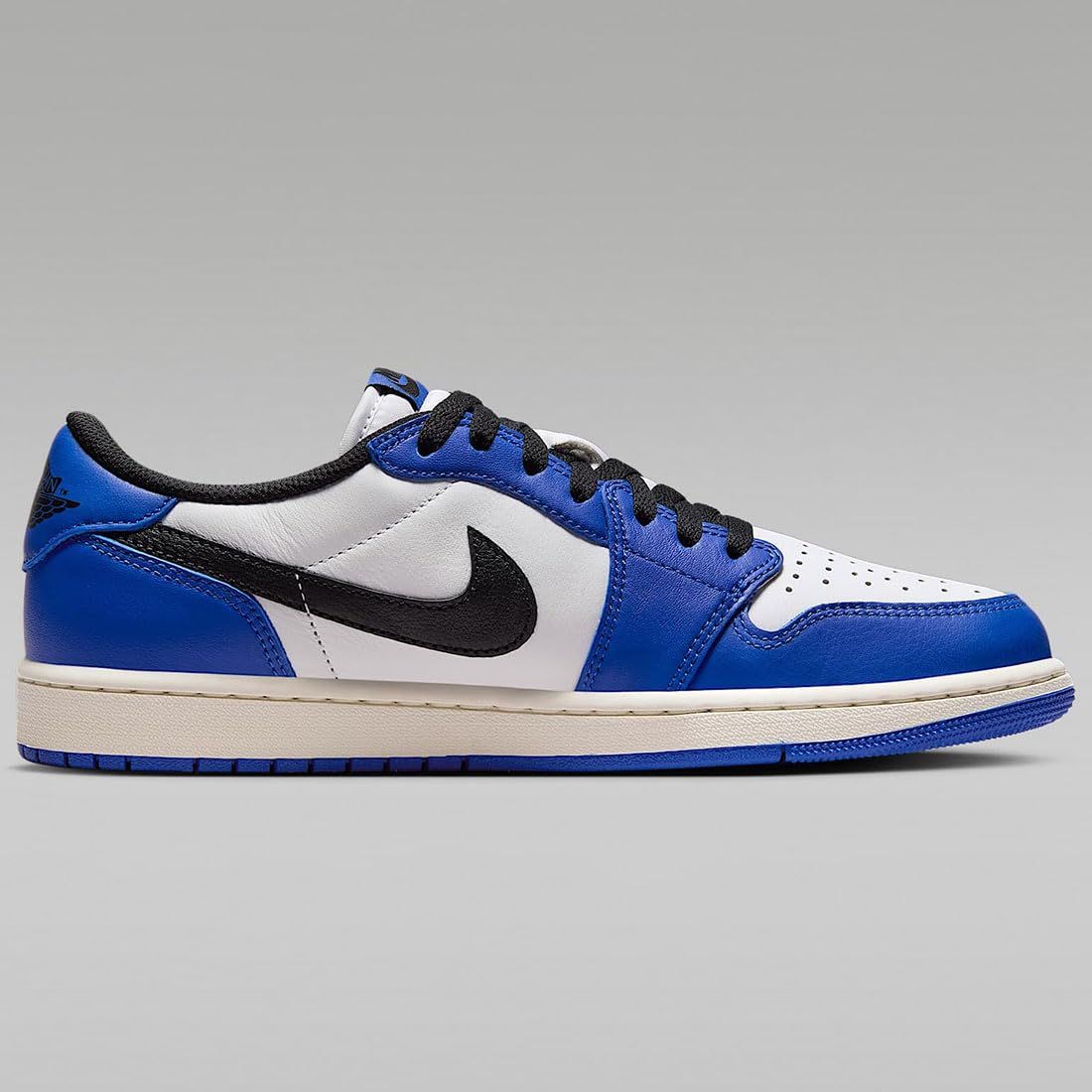 AIR JORDAN
