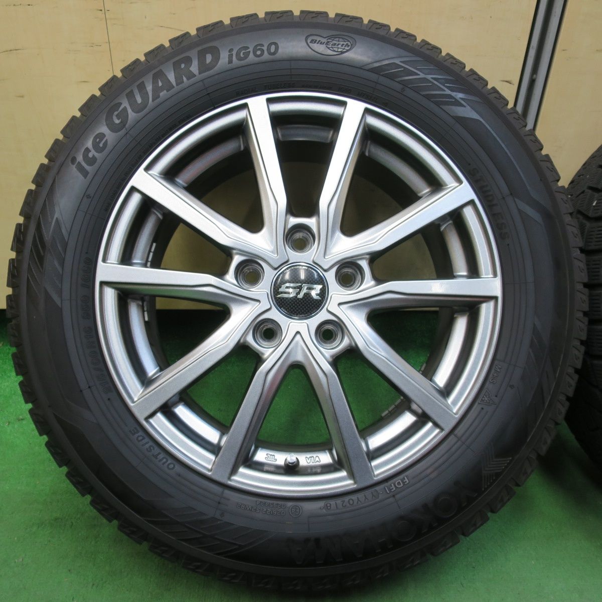 17年 バリ溝！キレイ！9.5分★プリウス 等 185/65R15 スタッドレス ブリヂストン ブリザック VRX INVERNO 15インチ PCD100/5H★