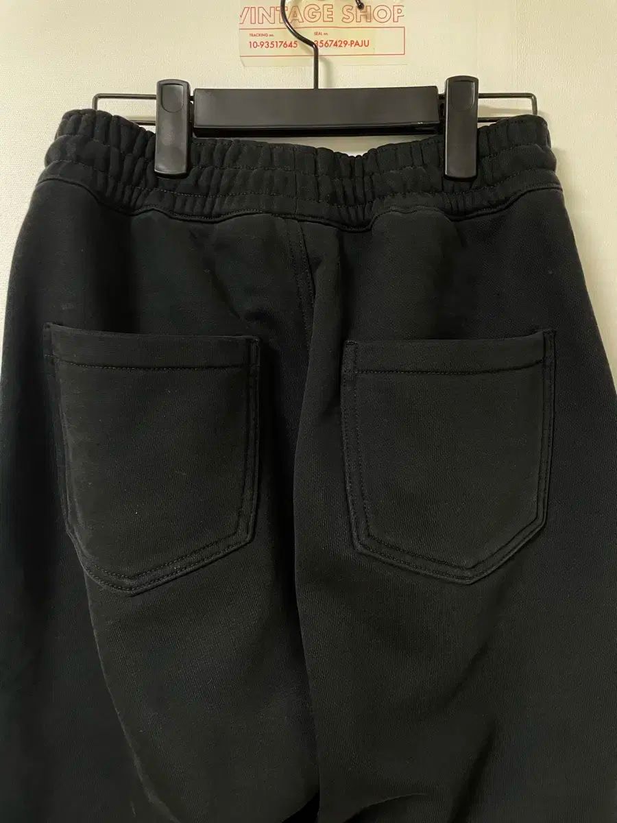デニムパンツ