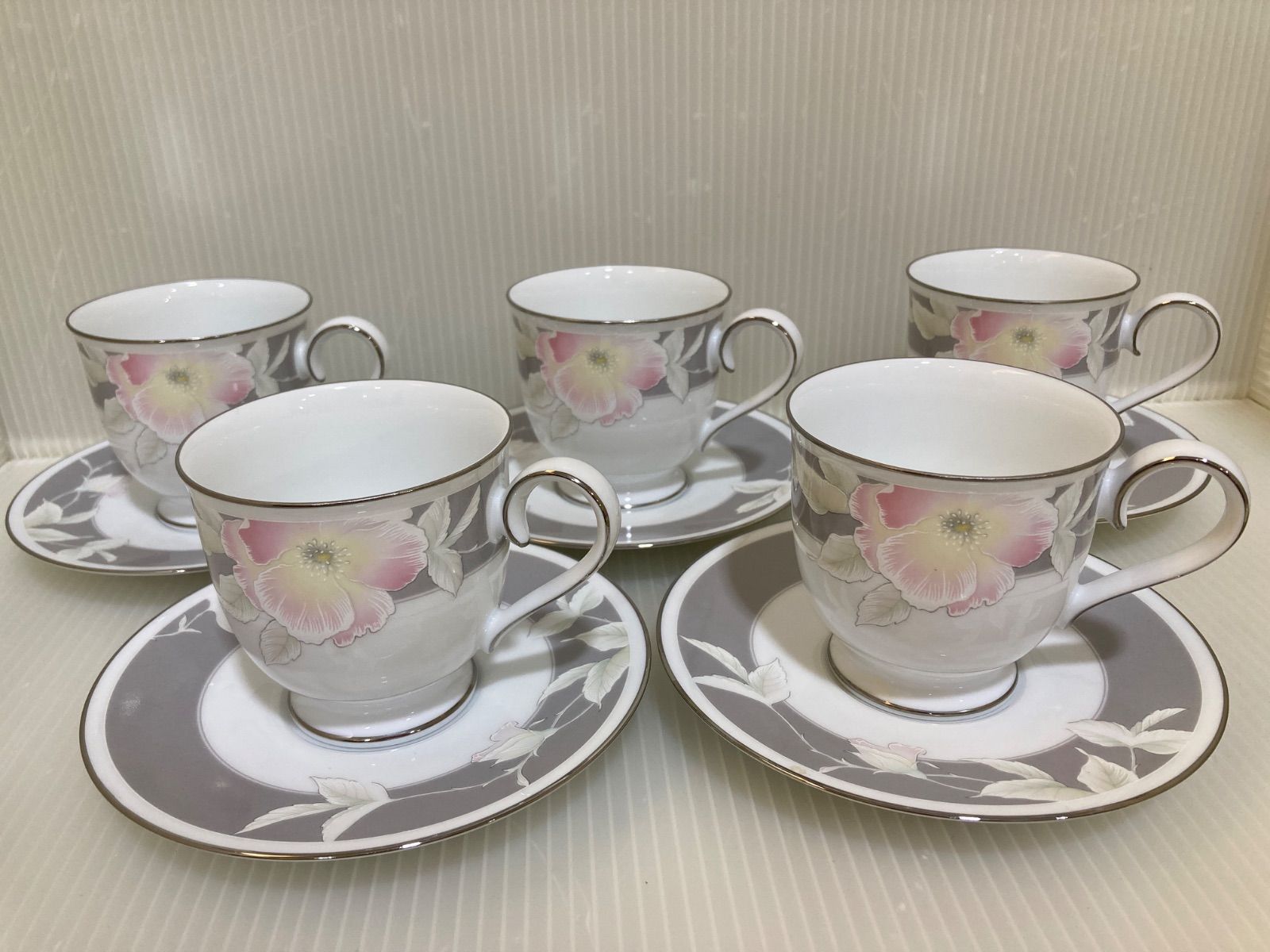 ノリタケ　花柄 カップ ＆ ソーサー ５客　サロンセット　未使用保管品 Noritake ノリタケ カップ&ソーサー 5客セット 花柄 ティー