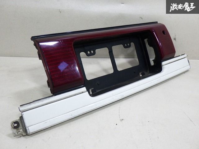 【割れ無し！】 TOYOTA トヨタ 純正 JZA70 70 スープラ リア テールライト センターガーニッシュ 75837-14080 白系 即納 在庫有 棚2F-L-1