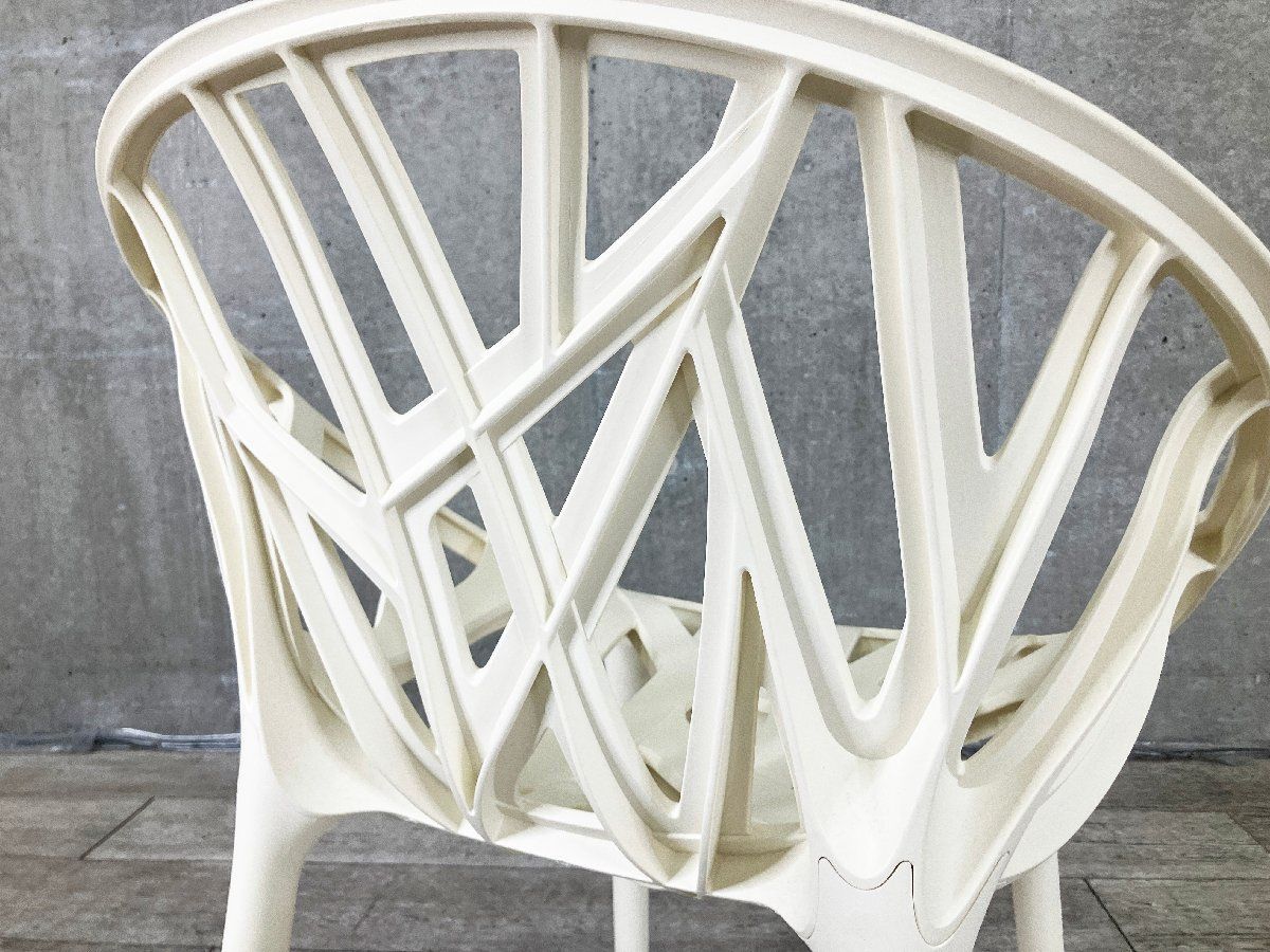 vitra ヴィトラ Vegetal ベジタル Ronan - Erwan Bouroullec ロナン＆エルワン ブルレック スタッキングチェア クリーム MARWIL-DEMENAGEMENTS_CH