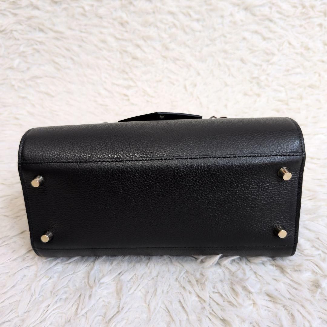 フラップ レザー