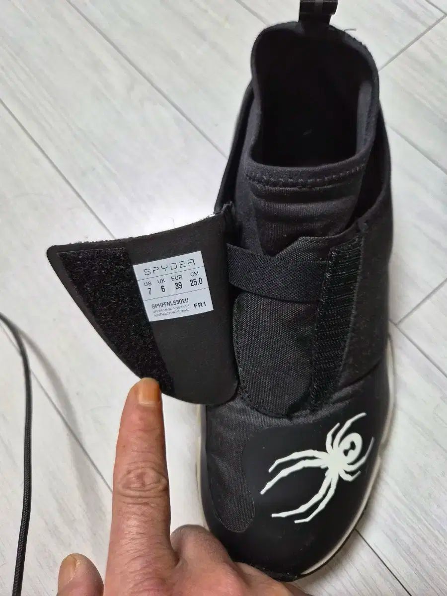 スパイダー トレッキングシューズ ブラック 取り外し 250 サイズ OLIVEOS_COM_TR