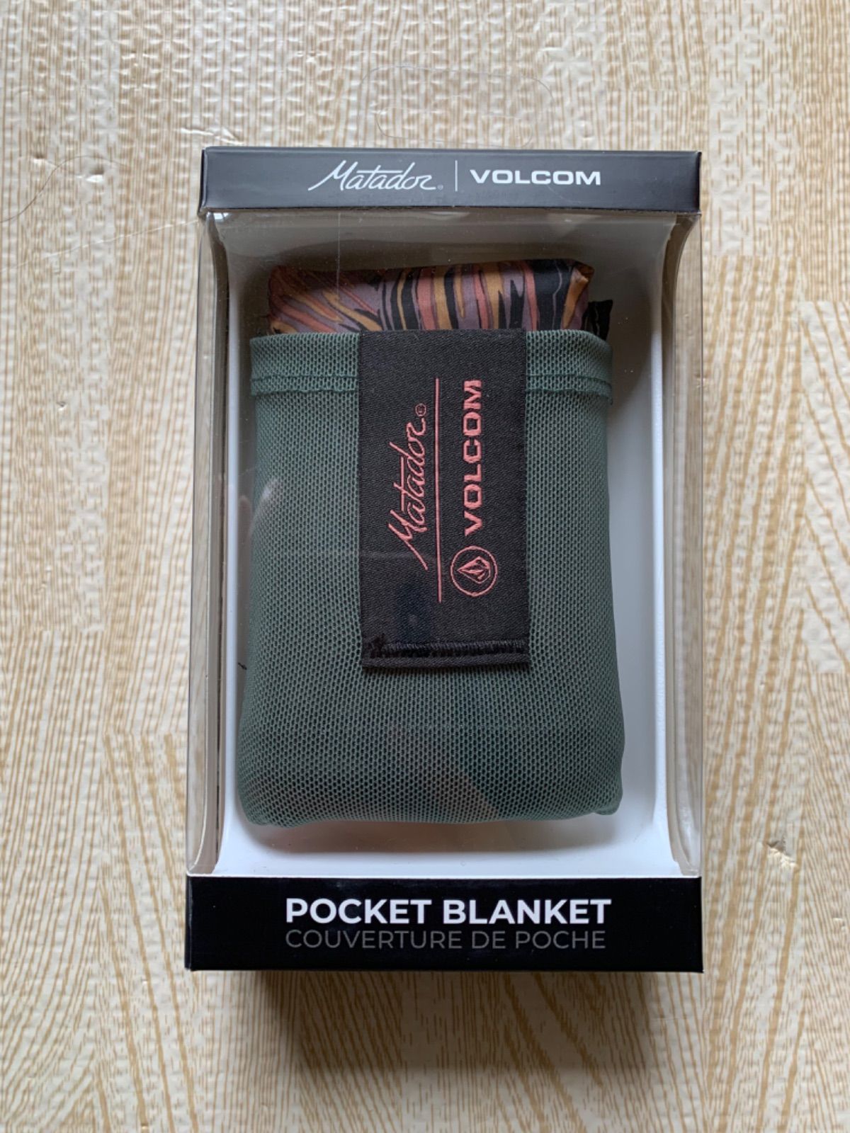 Ｍatador/VOLCOM ☆ Pocket Blanketボタニカル