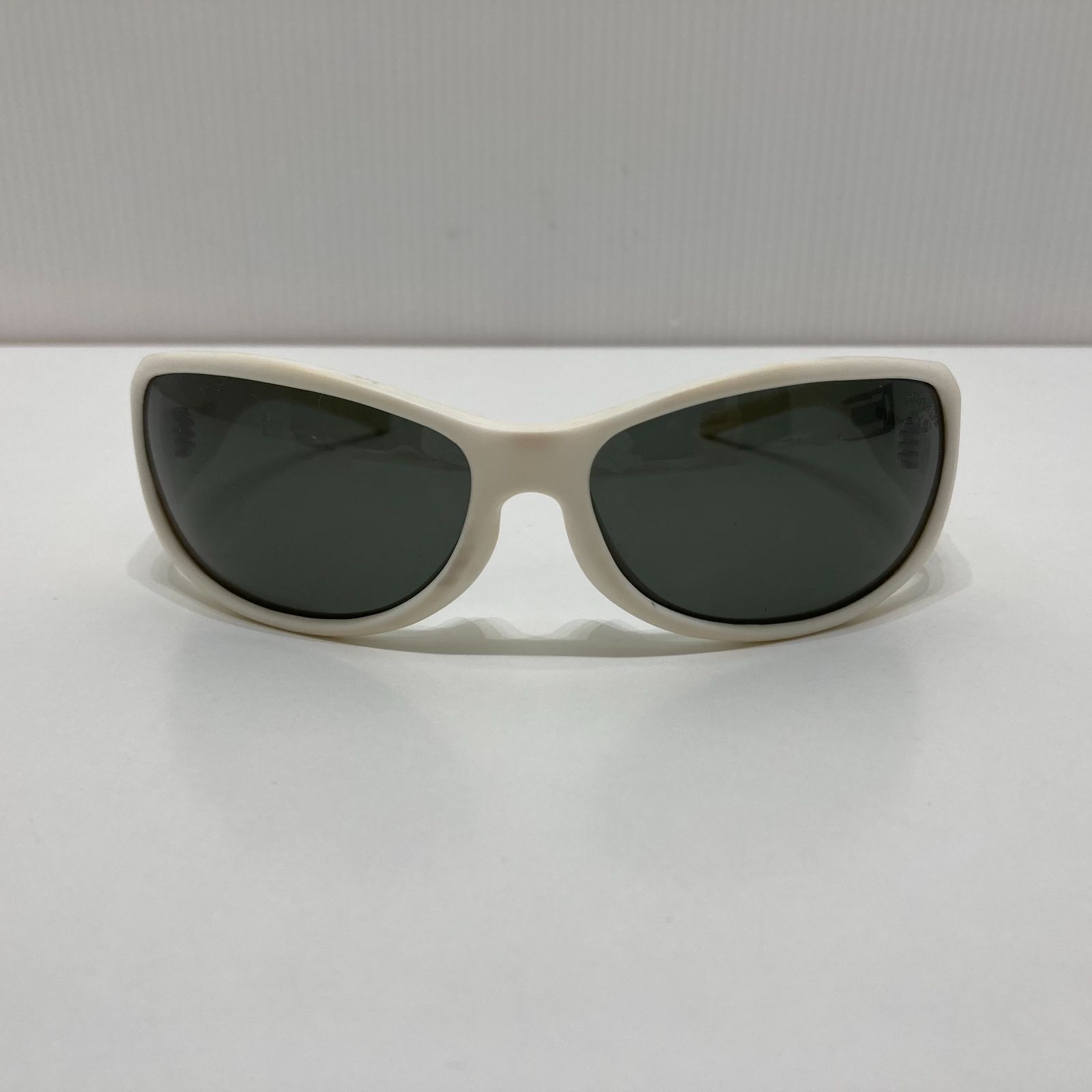 BLACK FLYS FLY THE RED EYE サングラス ホワイトフレーム レンズ