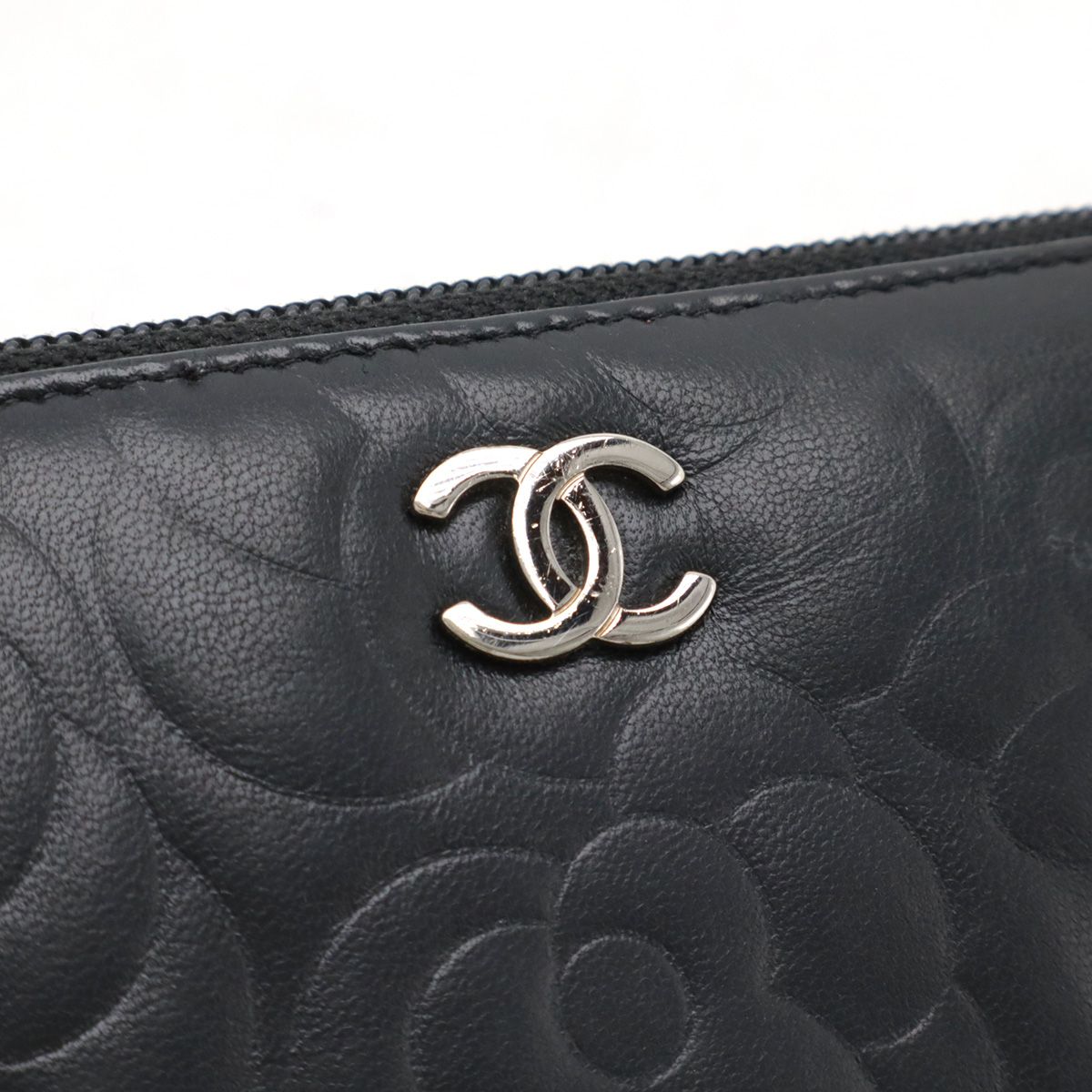CHANEL シャネル カメリア エンボス ココマーク ジップ