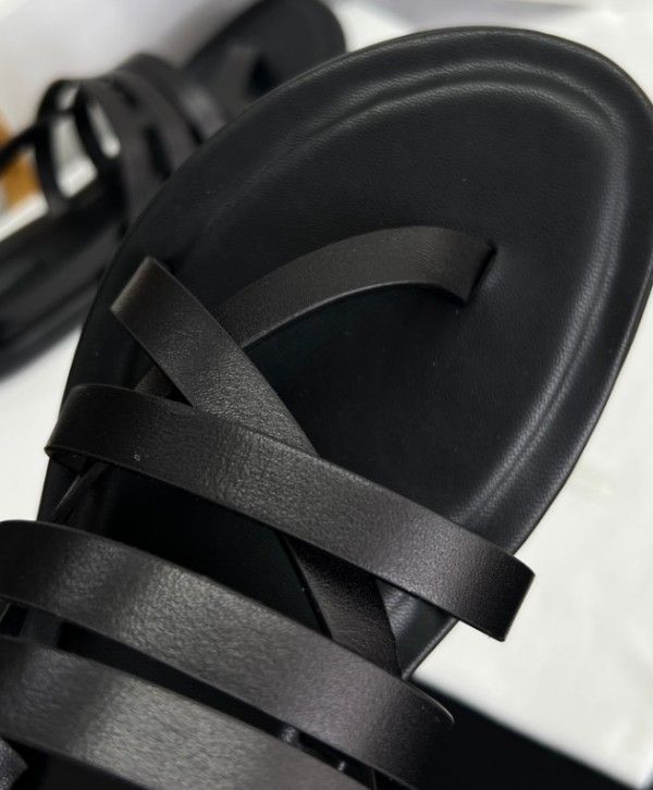 LINE SANDAL
