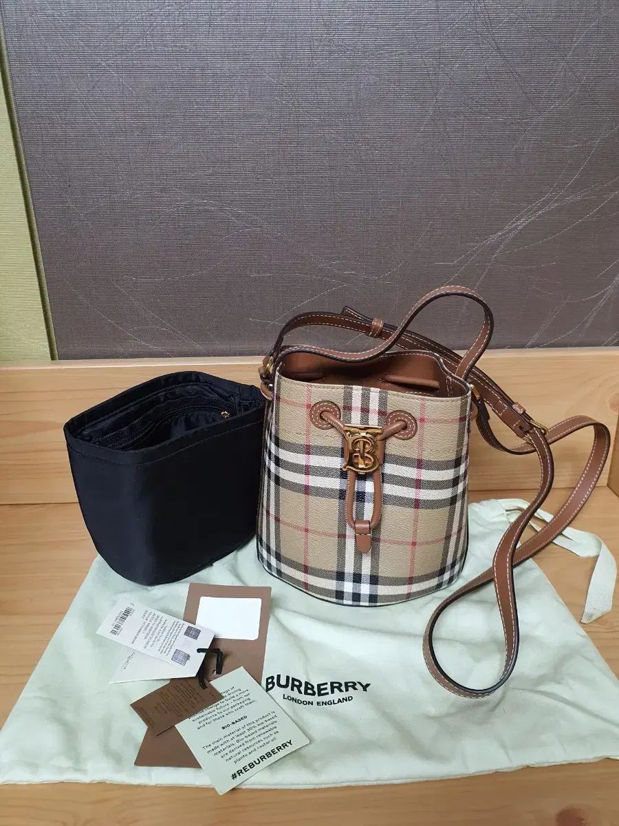 Burberry バーバリー TB ミニ バケットバッグ アーカイブ ベージュ 8096040