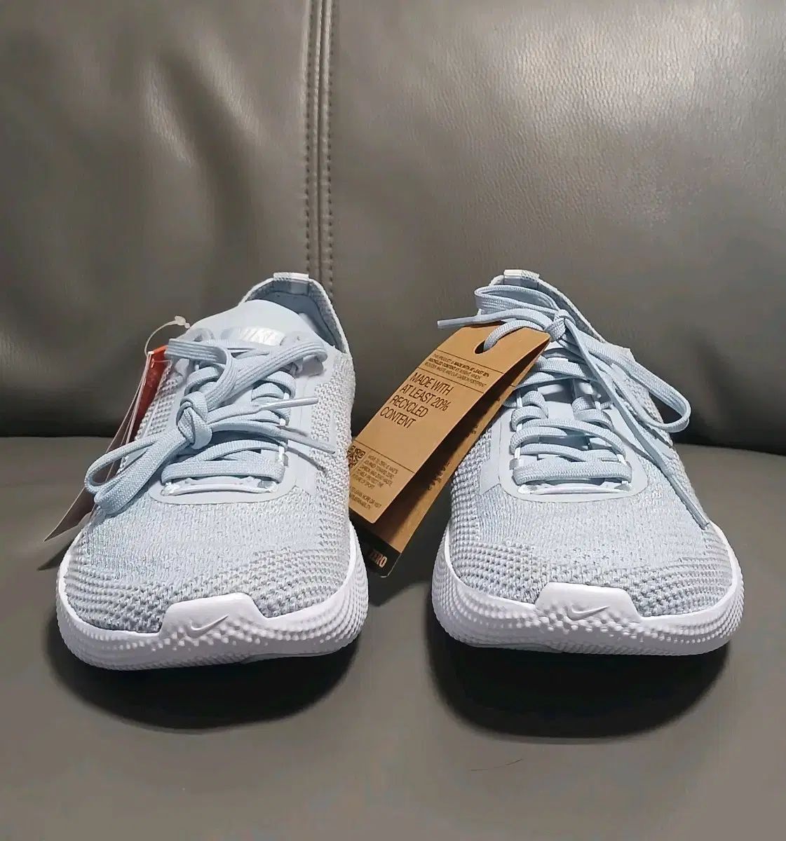 ランニングシューズ 240