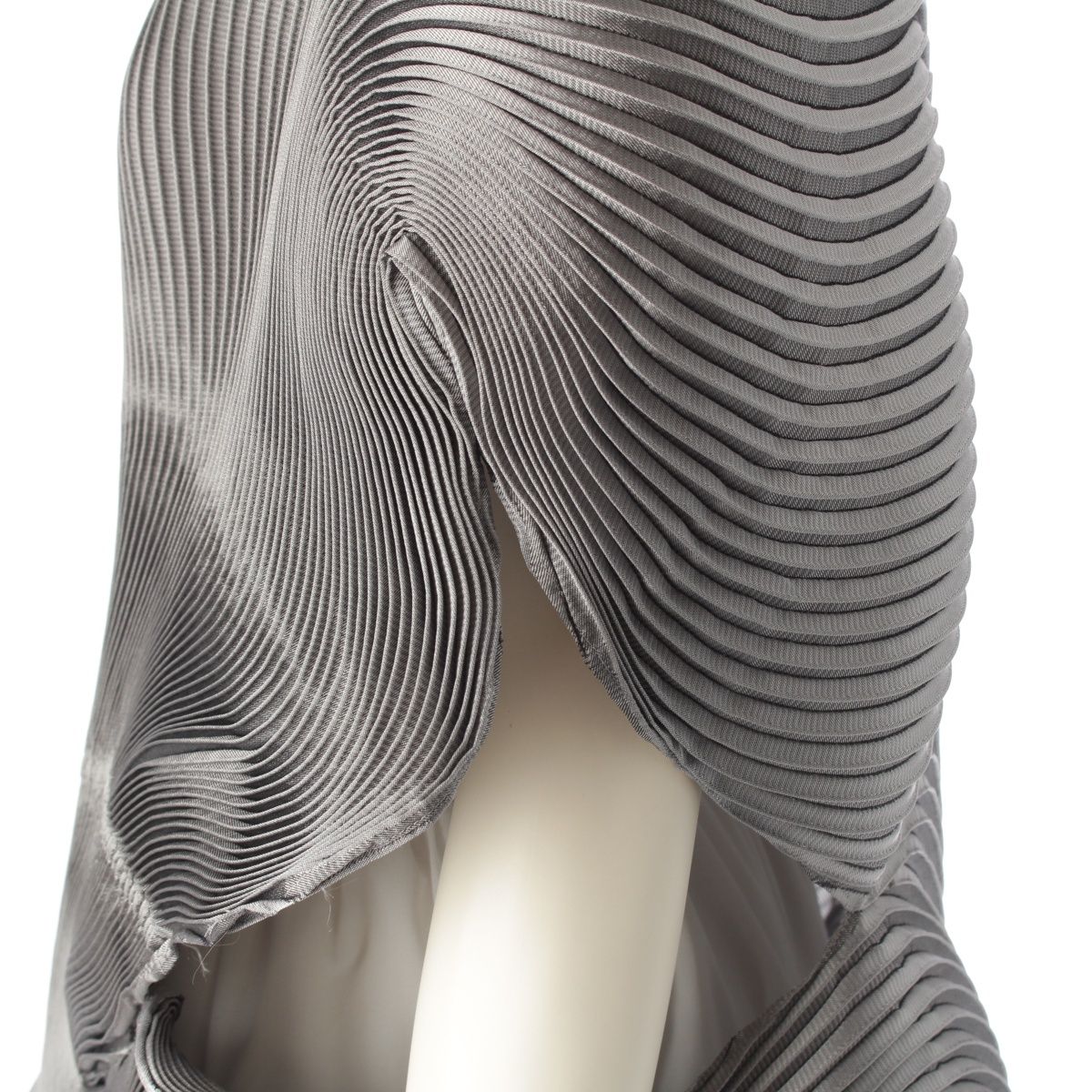 ISSEY MIYAKE - イッセイミヤケ 18年 トリアセテート スチーム