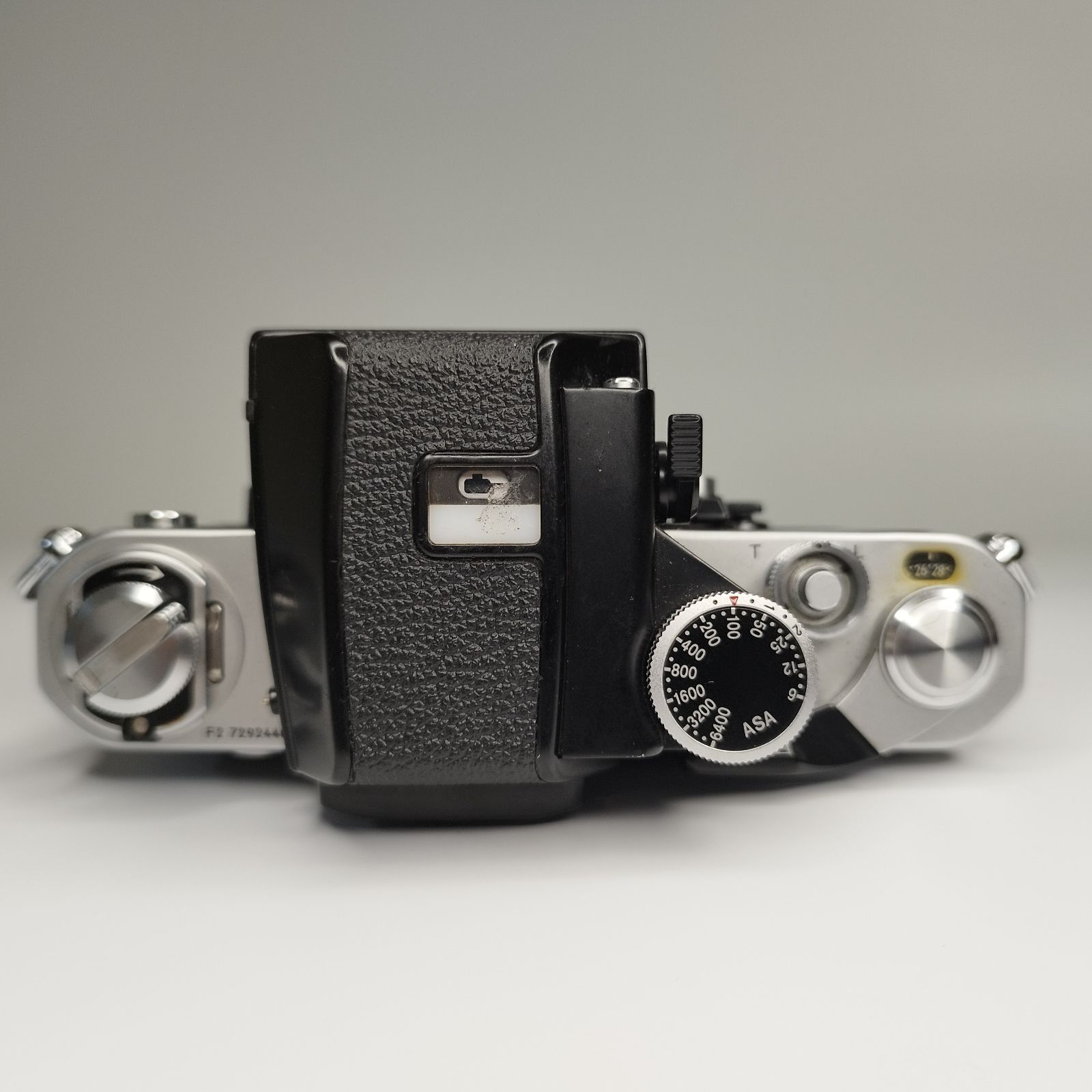 Nikon F2 Photomic シルバー ボディのみ 完全機械式35mmフィルム一眼