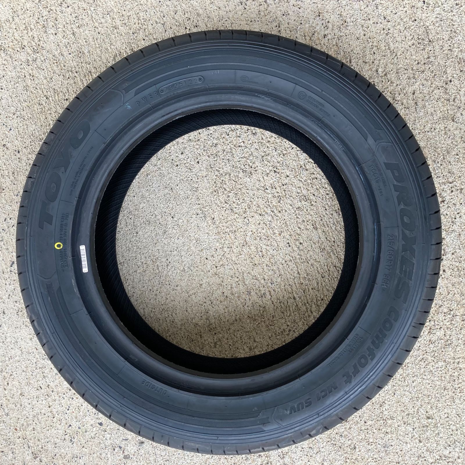 新品 トーヨー プロクセスコンフォートMC1 SUV 215/60R17 サマータイヤ 
