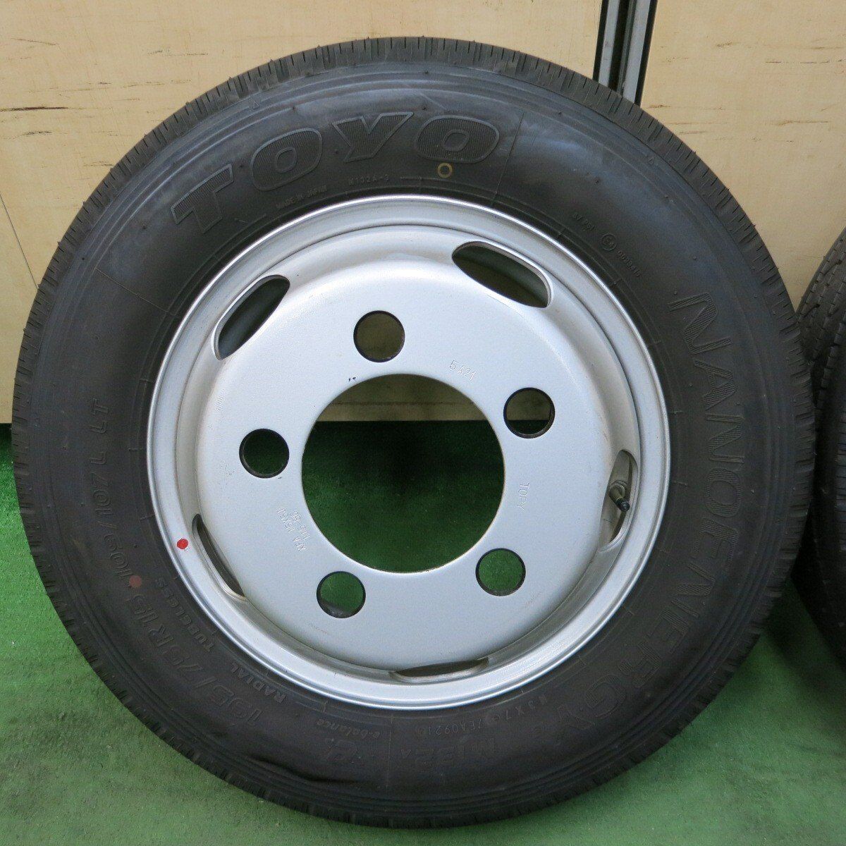 綺麗 21年☆トラック タイヤ 195/75R15 109/107L トーヨー ナノ 