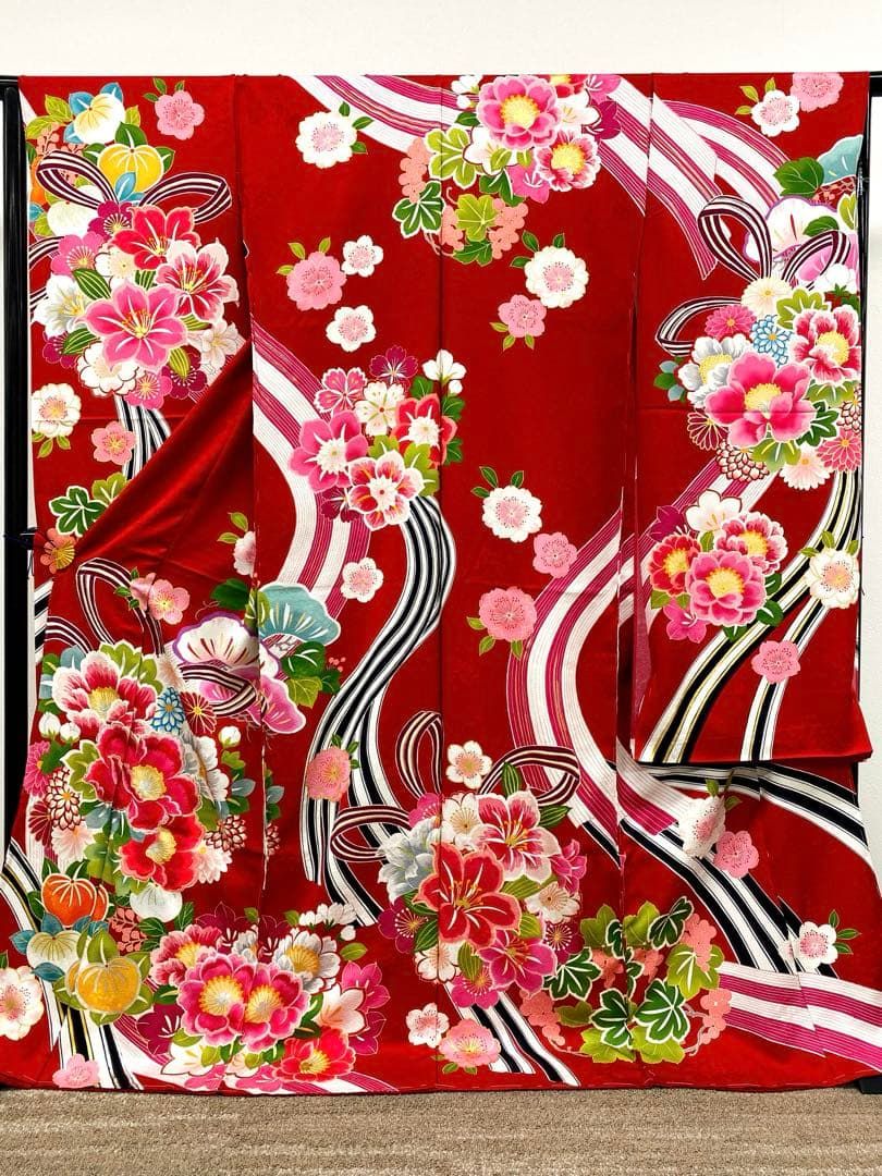 振袖 仮絵羽 金彩 銀彩 紋意匠 刺繍 舞台衣装 正絹 未仕立て品 八掛