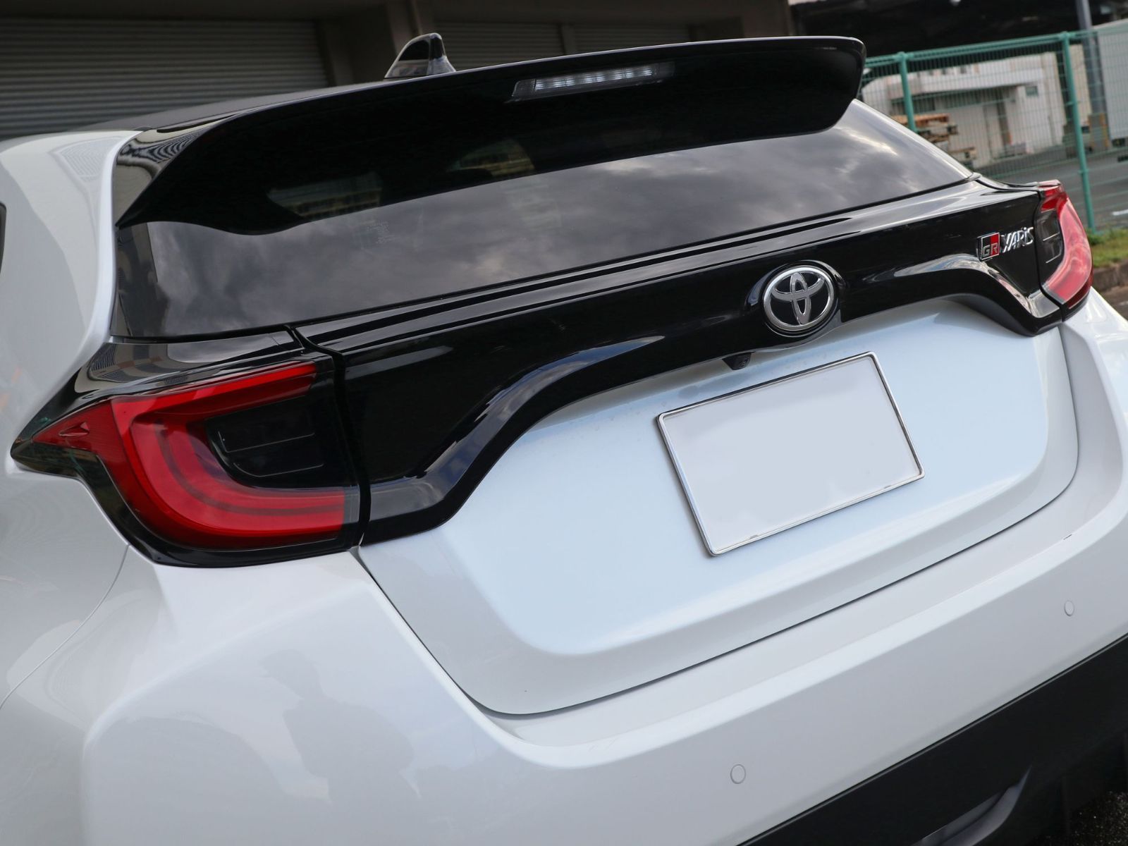 Tint+カット済み GRヤリス 前期 テールランプ スモークフィルム(Type2：LEDテール用) GXPA16/MXPA12 yaris mxpa12 gxpa16 gr