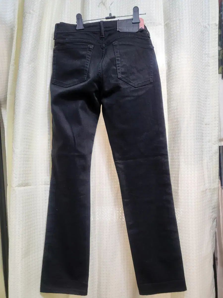 Studios アクネストゥディオズ