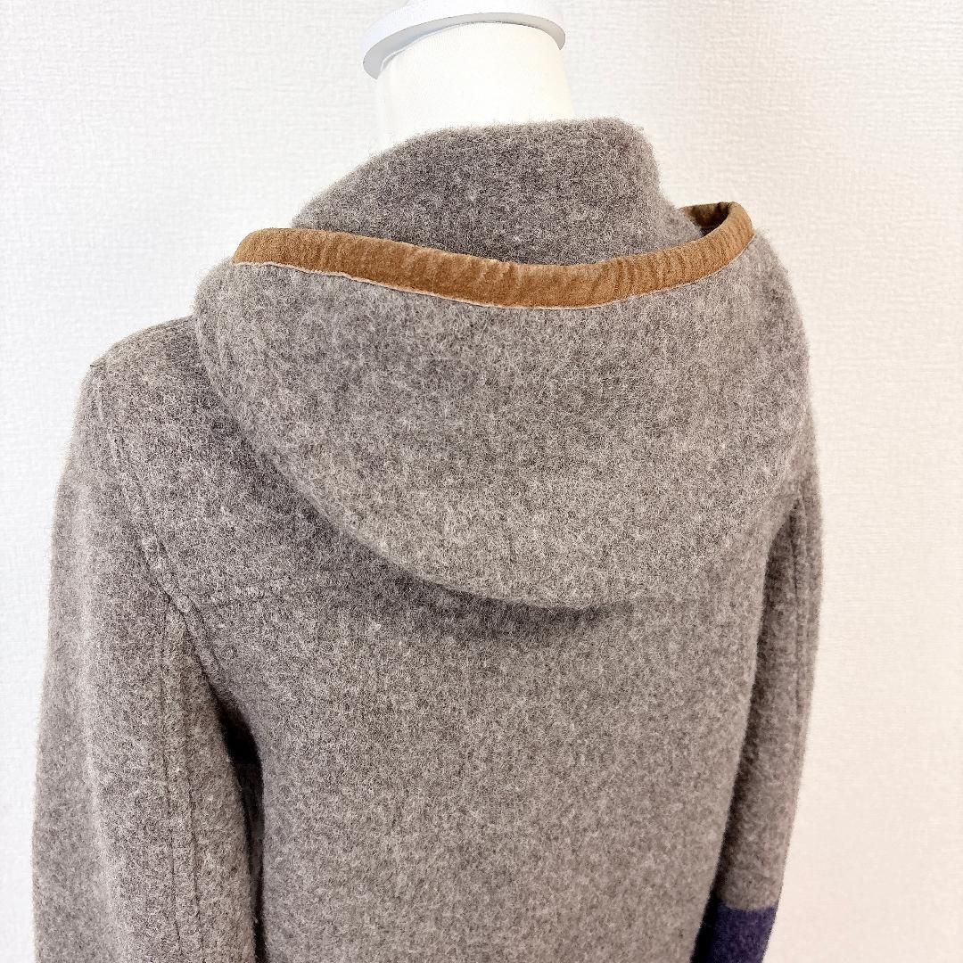 グレーブラウン