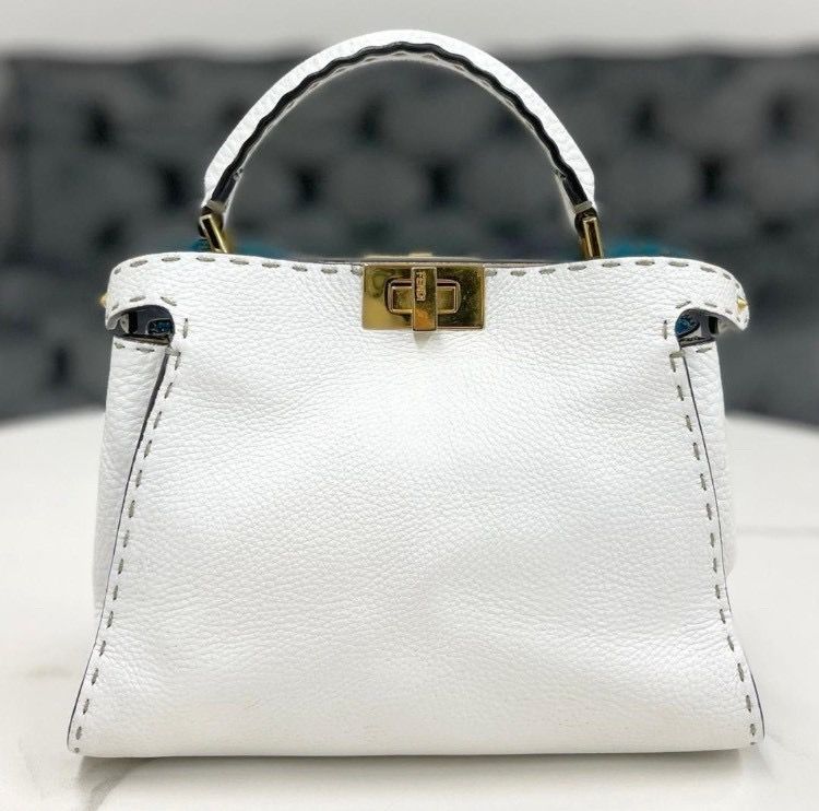 フェンディ ピーカブー セレリア エッセンシャリー 白 2way ハンドバッグ