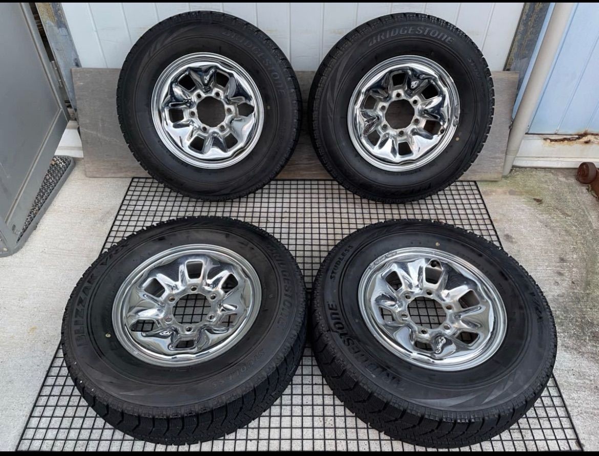 トヨタ 100系 ハイエース 純正OP 215/70R15 6J+34位 6穴 PCD139.7 15 トヨタ 100系 ハイエース 純正OP 215/70R15 6J+34位 6穴 PCD139.7 15