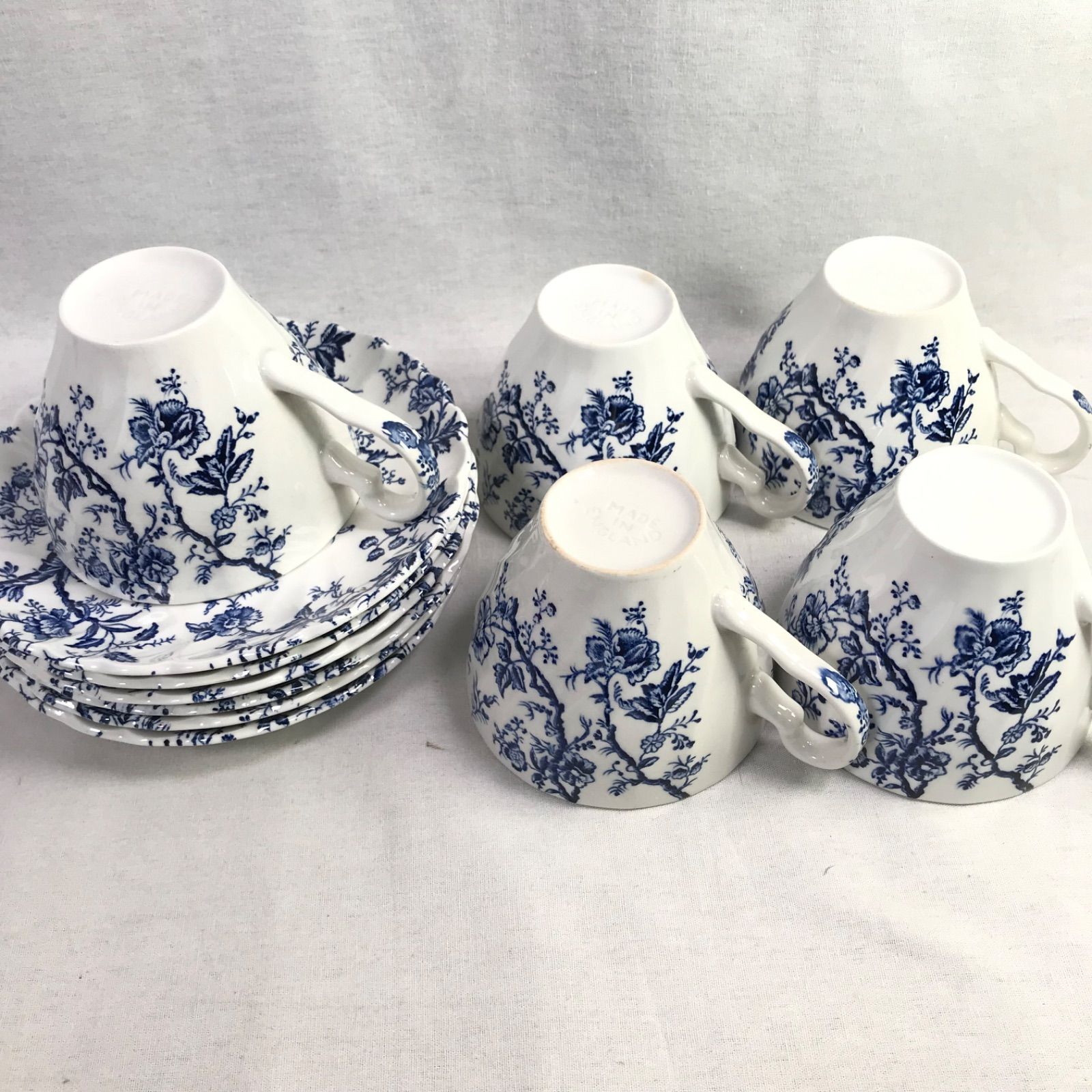 カップ&ソーサー 5客セット + ソーサー1枚 Johnson brothers カップ&ソーサー 5客セット + ソーサー1枚 Johnson brothers