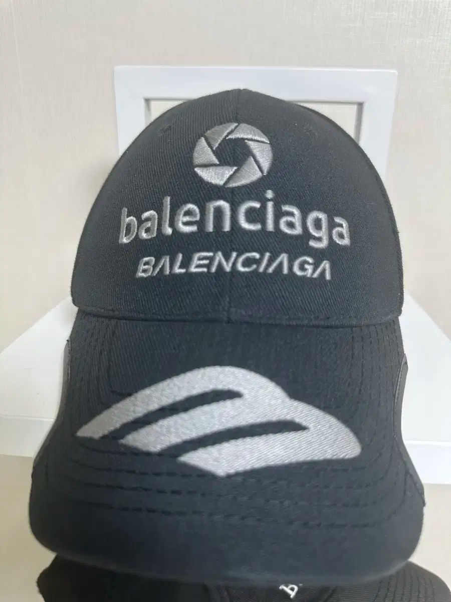 BALENCIAGA バレンシアガ