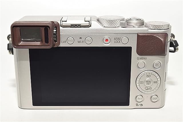 レアカラーの極上品 パナソニック コンパクトデジタルカメラ ルミックス LX100シルバー DMC-LX100-S　＃7644