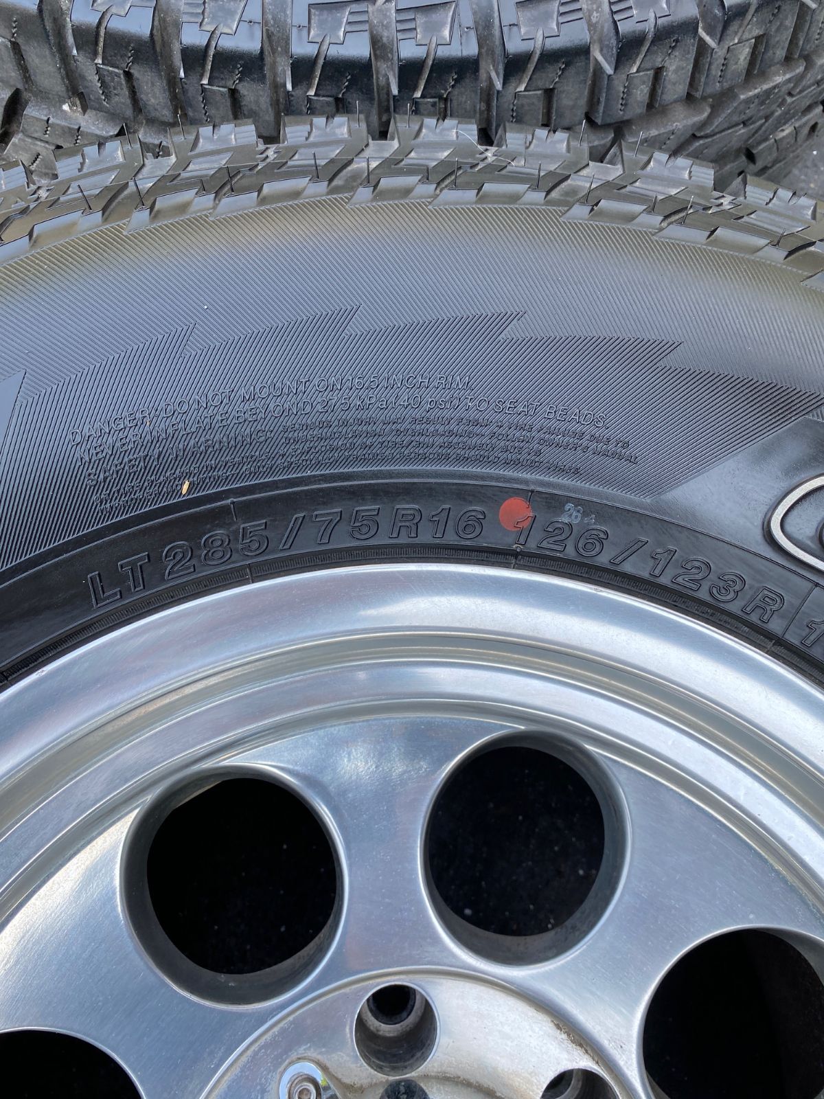 希少サイズ ミッキートンプソン クラシック バハ ロック 8j-22 PCD114.3 ヨコハマ ジオランダーI/T-S 265/70R15 ミッキートンプソン16インチCLASSIC BAJA LOCK