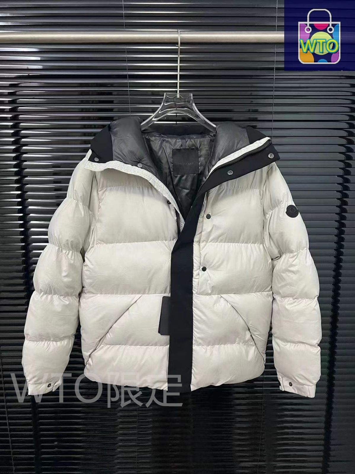 メル17210　極美品 M モンクレール MONCLER ダウンジャケット 極美品 MONCLER モンクレール ダウンジャケット 00サイズ
