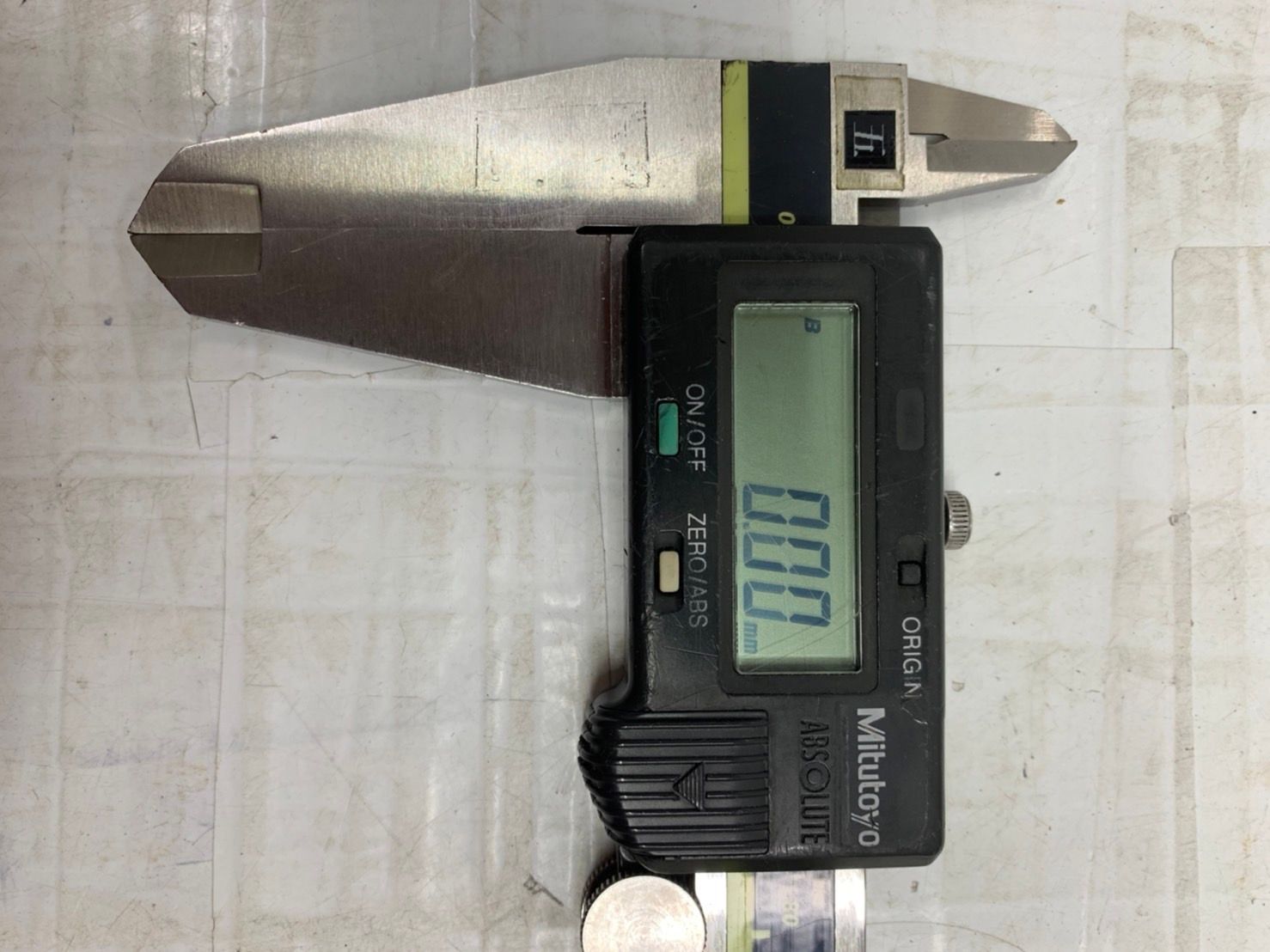 ミツトヨ デジタルノギス CD-30C | Mitutoyo ノギス 株式会社 中古品 