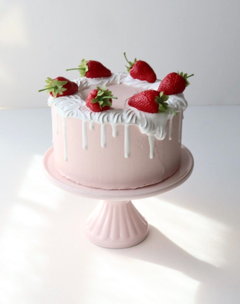 ピンクいちごケーキ クレイケーキ 15cm - メルカリ