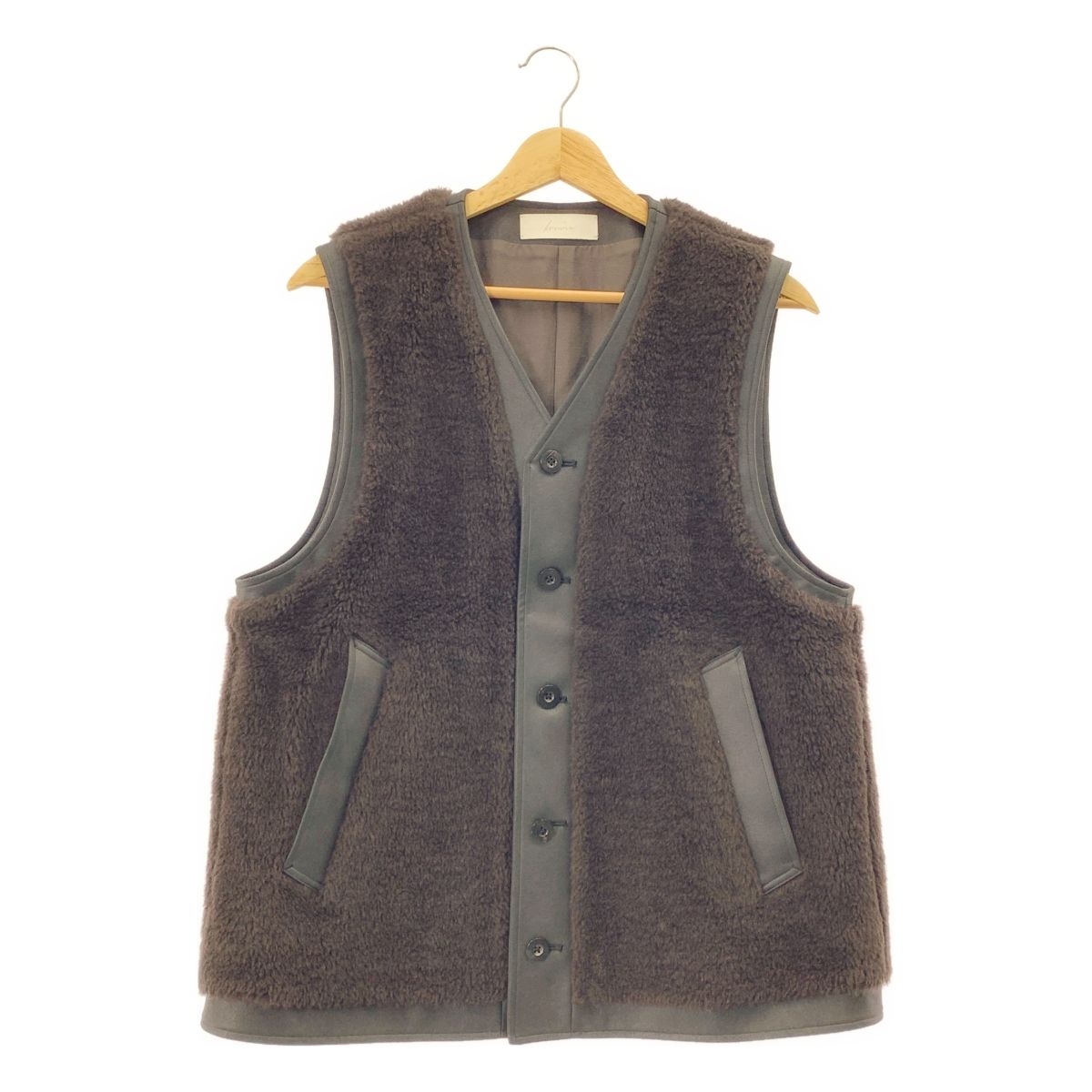 IRENISA | イレニサ | 2025AW | BOXY SINGLE BREASTED VEST ウールボア フェイクレザー切替 ベスト | 2 | ブラウン | メンズ
