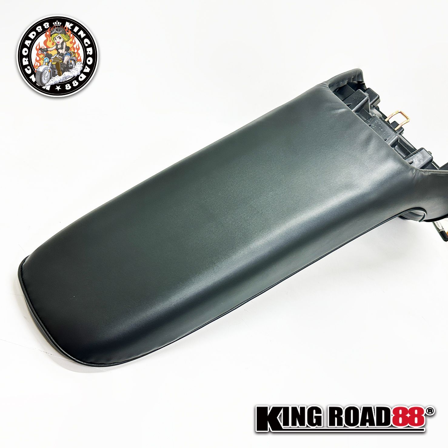 期間・数量限定セール】カワサキ / ゼファー400 Ⅰ型・Ⅱ型 前期 ☆ KingRoad88 / 艶消し / ブラック / 三段シート - メルカリ