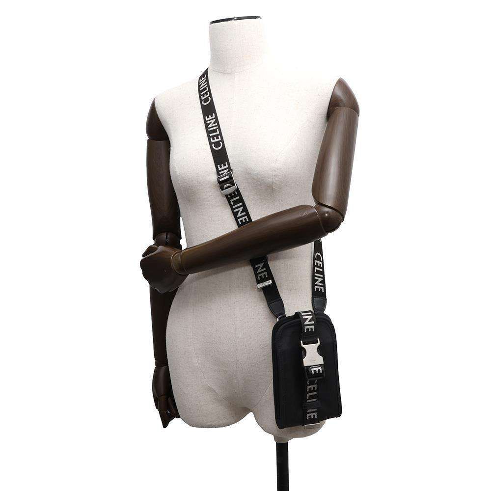 セリーヌ ショルダーバッグ トレッキング フォンポーチ ナイロン