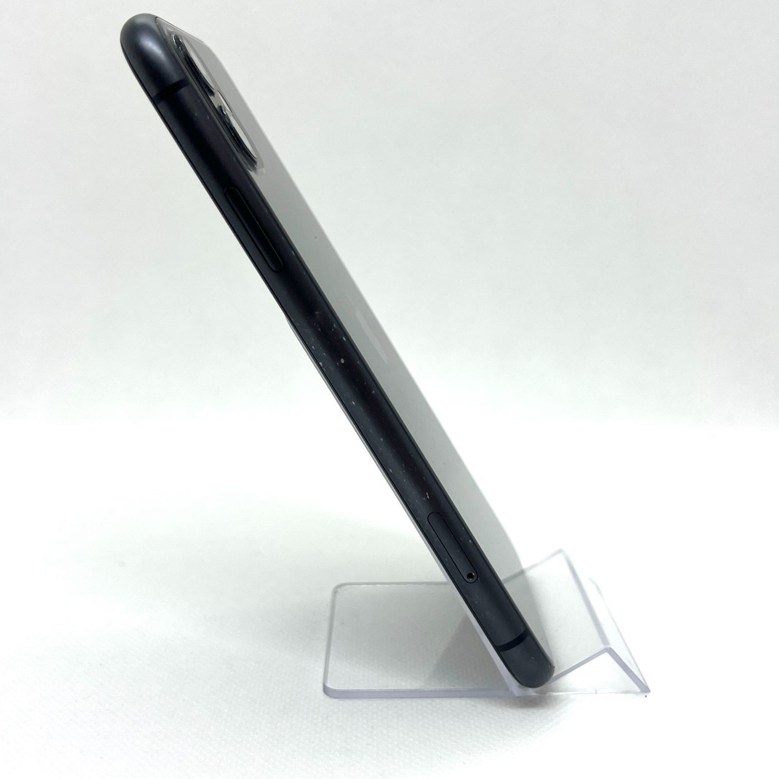 並品】【新品バッテリー100%】 iPhone 11 64GB ブラック 5907 SIM
